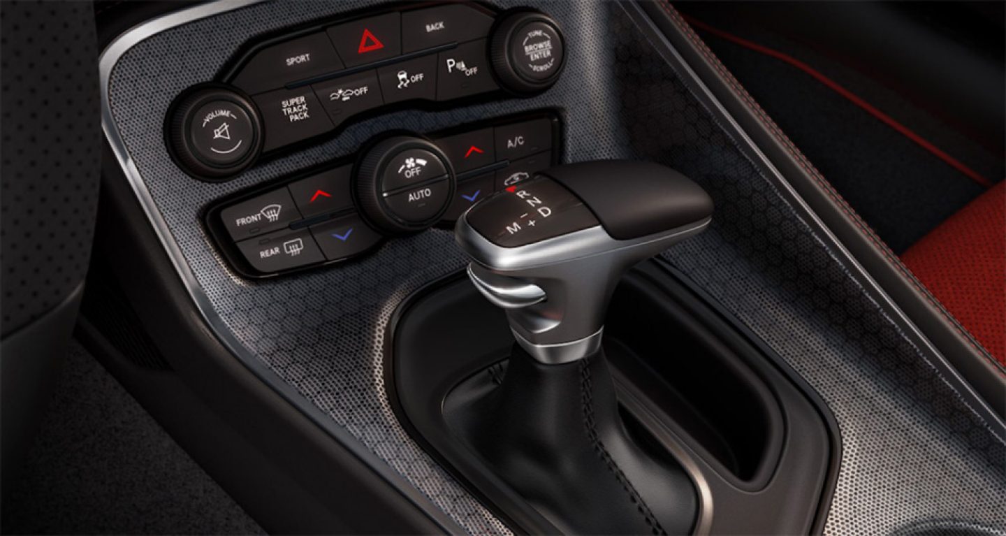 2018 Dodge Challenger Interior Shift Knob Detail